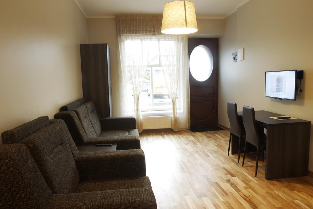 Meness Apartamenti Cesis Exterior photo